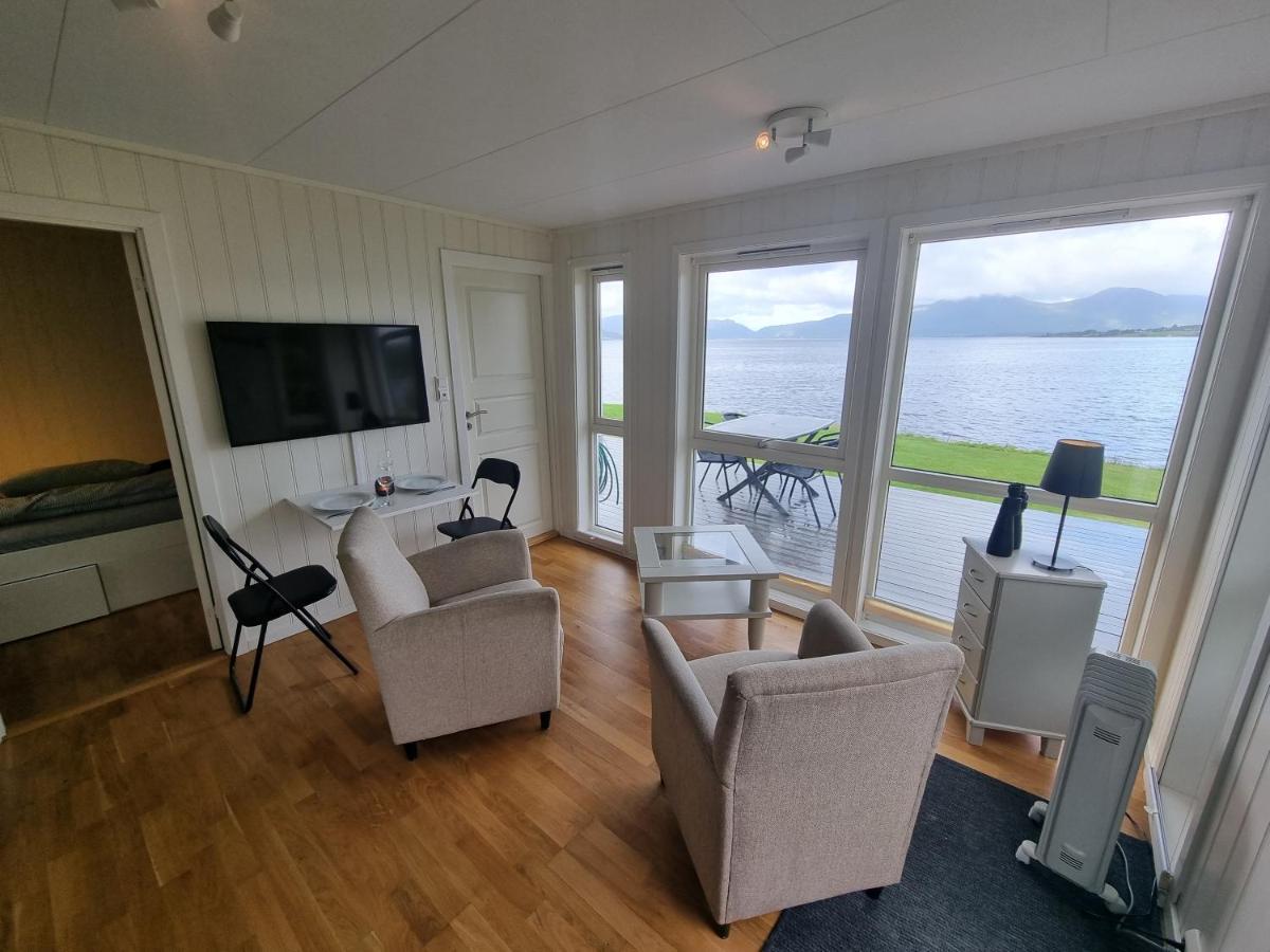 Feriehus Ved Sjoen Tomra Экстерьер фото